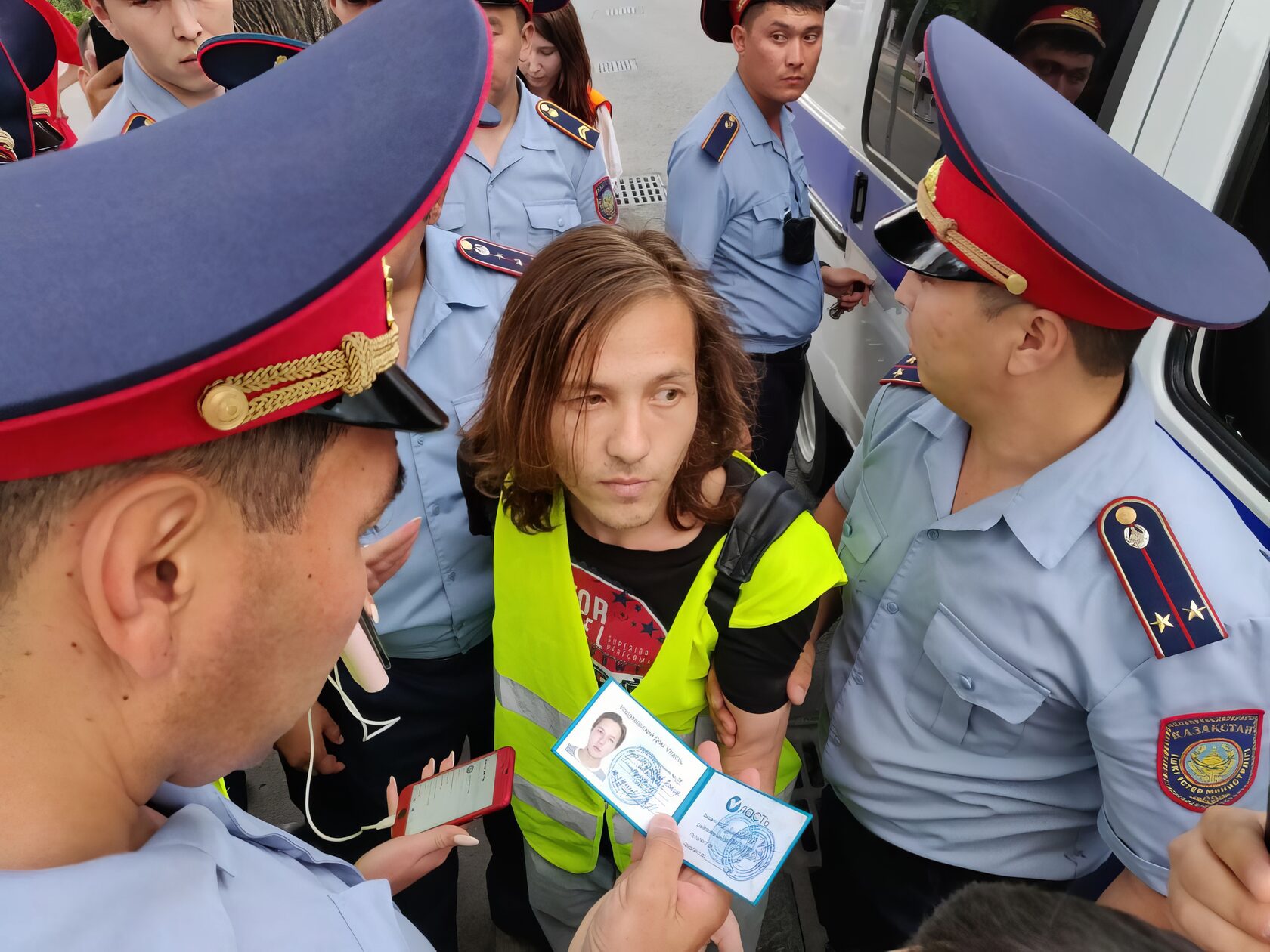 Иллюстрация к досье: Молдабеков Данияр